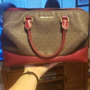 AUTHENTIC Michael Kors Savannah Signature Handbag